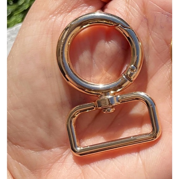 2 Zipper Pouches - Picture 5 of 7